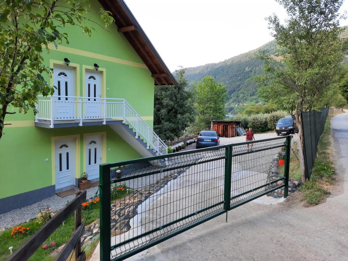فوتشا Apartmani Vila Na Drini المظهر الخارجي الصورة